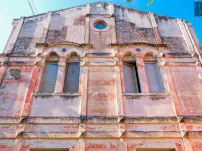 Le stesse che, ancora oggi, sono distinguibili sotto vari strati di intonaco